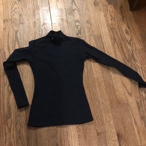 kids large / Women’s Small Under Armor Heat Gear